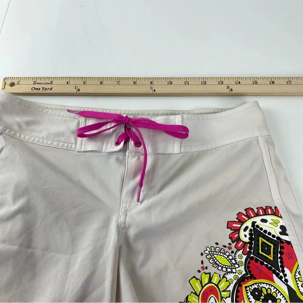 Athleta Womens 4 Swim Shorts Board Shorts White Boho Paisley - Picture 2 of 6